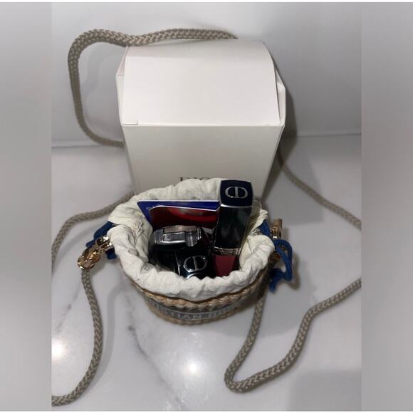 Christian Dior Beauty Limited Edition Mini Straw Bucket Bag with Chain Gift Box - Picture 2 of 7